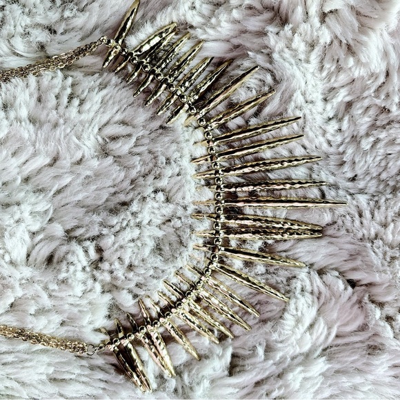 NWT Amrita Singh Enamel Spike Necklace Coral Orange - Choker/Short Length Collar - Picture 8 of 16